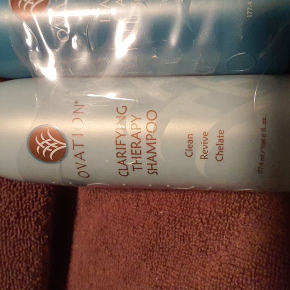 Ovation Clarifying Shampoo & Leave-in Conditioner - Picture 4 of 5